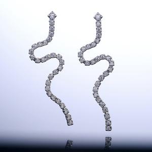 Orecchini Pendenti Lunghi da Donna, Minimalisti ed Eleganti, Accessori Moda per Uso Quotidiano - Product Image 4