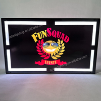 Fournitures d'usine de haute qualité noir acrylique rvb Flash APP Programmable Led Message Sign Board pour bar Party Lounge Display Racks
