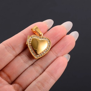 Colgantes de Corazón de Zirconia con Medallón Abrible para Fotos, Marco de Fotos de Acero Inoxidable, Collar de Recuerdo de Amor, Joyería Creativa - Product Image 4