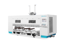Centre d'usinage CNC 5 axes JR-T2-35 JUNRAN pour le traitement des surfaces courbes des dossiers de chaises en bois massif avec système de contrôle Osai