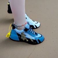 Nouvelles baskets décontractées pour femmes à semelle épaisse, style marche, collection 2025