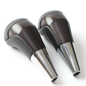 Pommeau de levier de vitesse en cuir noir et bois de pêche ergonomique pour Toyota Hilux Fortuner 2005-2016 - Product Image 2