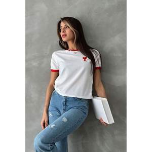 Camisetas Bordadas Rojas Crema para Mujer, Producto al por Mayor de Topshow - Product Image 5