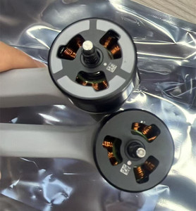 Bras de moteur avant/arrière/gauche/droit d'origine Matrice 4T avec moteur pour drones Matrice 4T / 4E, pièces de rechange en stock - Product Image 4