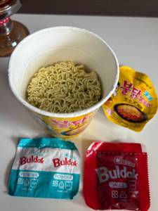 บะหมี่กึ่งสำ<span class=keywords><strong>เร็</strong></span><span class=keywords><strong>จ</strong></span><span class=keywords><strong>รูป</strong></span>ชีสทอดบูลดัก บรรจุภัณฑ์แบบเสิร์ฟเ<span class=keywords><strong>ดี</strong></span>่ยว รสชาติแปลกใหม่สไตล์เกาหลี สำหรับขายส่งอาหารทั่วโลก - Product Image 3