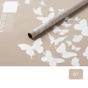 新しいデザインのパーソナライズされたバタフライギフト包装紙花のためのカラフルな包装紙