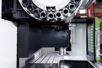 Centre d'usinage vertical CNC 3 axes MVL1270 pour le travail des métaux avec changement d'outil automatique efficace 1200x700x650mm