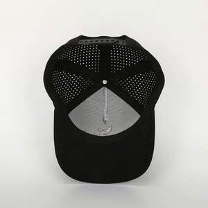 Gorra de Béisbol Deportiva Ajustable de 5 Paneles de Poliéster con Logotipo Bordado Personalizado al por Mayor, de Alta Calidad, con Orificios Cortados con Láser, Color Negro - Product Image 6