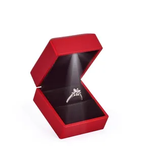 定制清漆LED珠宝盒戒指手镯项链盒带LED灯环盒高品质至定制进口材料