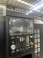 Tour CNC à rouleaux à entraînement par courroie à section intermédiaire à serrage, haute efficacité et prix bas, pour l'usinage en série de tuyaux métalliques