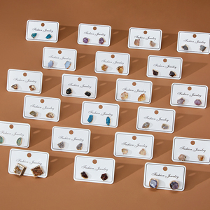 Anting Stud Batu Turmalin Hitam Alami Bentuk Tidak Beraturan Kristal Amethyst Kuarsa Dengan Cincin Emas Anting Stud Batu Penyembuh Perhiasan - Product Image 3