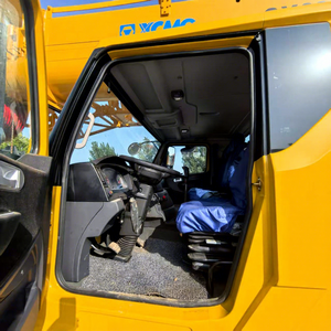 Gebruikt mobiele kraan QY60KC van <span class=keywords><strong>60</strong></span> <span class=keywords><strong>ton</strong></span> met vijfdelige giek, 5000m hefhoogte, Scania-motor, gemaakt in China voor export naar Nederland - Product Image 2