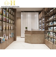 Étagères de pharmacie de style naturel et chaleureux à vendre, comptoirs de présentation pour la vente au détail, armoires à médicaments éclairées, étagères de pharmacie