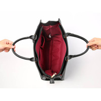 Sac à Bandoulière Imperméable Motif Bonbons à la Mode de Luxe pour Filles en Cuir Pu avec Rivet Décoration Fermeture à Glissière Doublure en Polyester