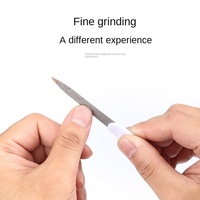 Lime à ongles en acier inoxydable double face en gros d'usine Conception sablée brillante pour un enlèvement efficace de la boue des ongles