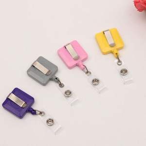 Portacredencial Retráctil Cuadrado con Gancho Metálico, Logotipo Personalizado, Porta Identificación, Correa de Vinilo Duradera de ABS, Longitud del Cordón de 60 cm - Product Image 6