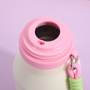 Vaso de Leche Infantil Simple y Bonito, Vaso Aislado de Acero Inoxidable 316 con Cuerda para Levantar, Vaso Portátil de Doble Uso - Product Image 4