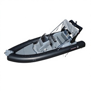 Lancha Deportiva de Pesca de Fibra de Vidrio L580 para 10 Personas, 6.0 Metros, con Motor Doble Fuera de Borda de 150HP - Product Image 2