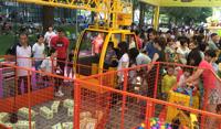 Grand simulateur d'entraînement intérieur en fibre de verre grue à tour équipement d'amusement extérieur en acier pour enfants aires de jeux de jardin ciblées pour les enfants
