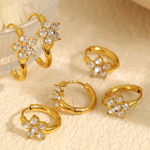 ต่างหูห่วงรูปดอกไม้ ชุบทอง ประดับเพทาย เครื่องประดับสำหรับผู้หญิงสำหรับใส่ทุกวัน - Product Image 1