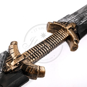Espada de Espuma de Doble Filo del Arma de Thanos de MS Endgame - Product Image 4