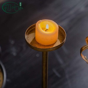 Portavelas europeo con forma de corona, juego de 2 piezas de hierro para decoración del hogar, estilo retro para iluminación de mesa - Product Image 4