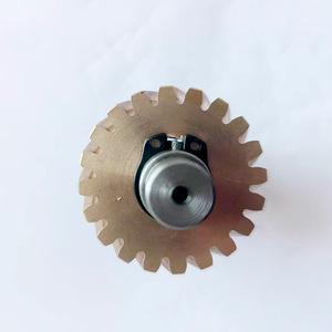 Engranaje cilíndrico de precisión personalizado Yuchu para aplicación en motor externo, módulo no estándar, altura del diente, número de dientes - Product Image 1