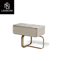 Personnalisation moderne Table de chevet de luxe haut de gamme en bois et métal avec dessus en marbre pour chambre à coucher Table de chevet
