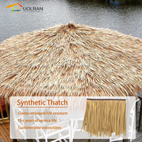 Panneau de toiture en chaume synthétique ignifuge, imperméable, résistant aux UV et anti-vieillissement, tuile de chaume artificiel en palmier pour hôtel-resort