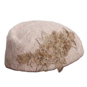 Nouvelle mode élégante femmes tricoté <span class=keywords><strong>crochet</strong></span> pilulier béret fascinateurs élégant dames femmes chapeaux d'hiver avec des fleurs - Product Image 1