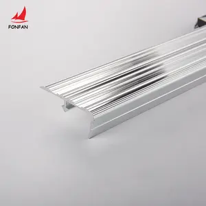 Tangga Logam Tapak Stainless Steel Aluminium Tile Potong Tangga Tepi Potong Pemasok