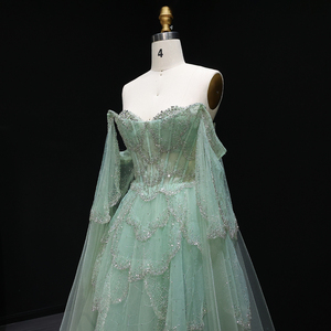 <span class=keywords><strong>Robe</strong></span> de soirée élégante Sharon Said SS215 vert <span class=keywords><strong>sauge</strong></span> à épaules dénudées avec manches cape, coupe cœur, de luxe pour mariage et fête - Product Image 4