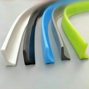 Paraspruzzi ad Angolo Retto Flessibile Autoadesivo in Silicone per Lavello da Cucina - Product Image 1