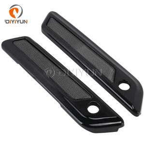 ฝาครอบบานพับกระเป๋าข้างมอเตอร์ไซค์สำหรับ Harley Touring <span class=keywords><strong>Road</strong></span> <span class=keywords><strong>King</strong></span> Street Glide Electra Glide FLHT FLHR 2014-2022 2019 <span class=keywords><strong>2018</strong></span> - Product Image 2