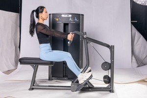 Machine à Rameuse Assise Freeman AX13 Fitness Lifefit à Charge Sélective par Poids pour Usage Commercial en Club de Fitness - Product Image 4