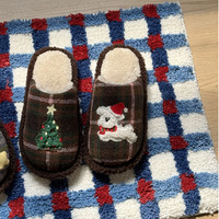 Pantoufles en coton en forme de sapin de Noël - Design créatif pour cadeaux de bienvenue - Pantoufles d'intérieur mignonnes de dessin animé pour l'automne/hiver