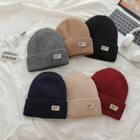 Gorro de Punto Acrílico 100% Personalizado, Elegante y Único, con Etiqueta de Cuero, Diseño de Letras Invernales, Unisex, Negro, Rojo Vino, para Viaje