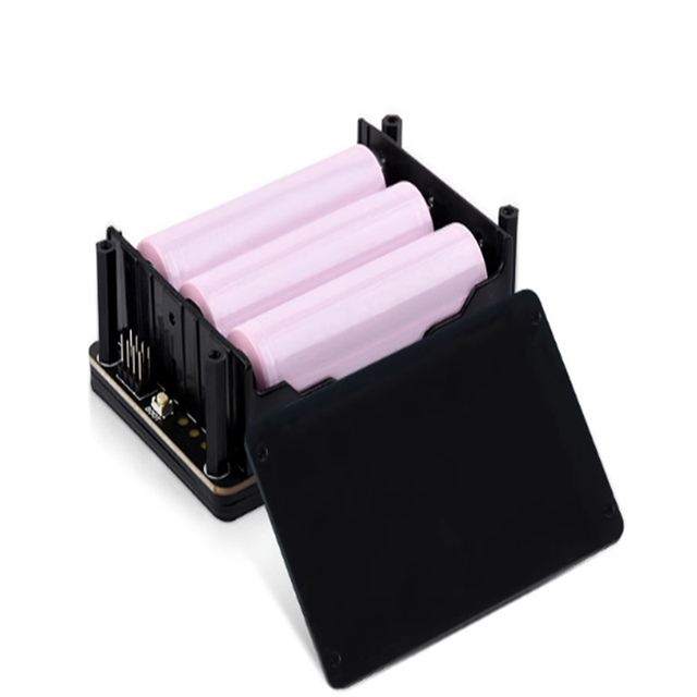 Uninterruptible power supply The UPS module is connected with 3S and 5V5A output three 18650 batteries