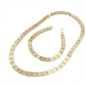 Pulsera de Eslabones Texturizados Estilo Hip Hop, Chapada en Oro de 14K, con Circonitas, para Hombre y Mujer, Regalo para Fiestas - Product Image 3