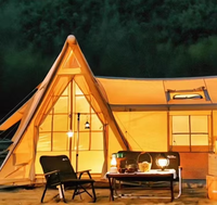 Tente de camping gonflable de couleur verte avec deux chambres