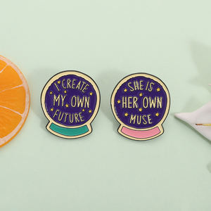 Féminisme magique boule de cristal émail broche je crée mon propre futur broche revers Badge autonomisation bijoux cadeau pour les femmes en gros - Product Image 2