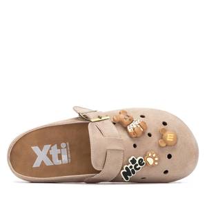 Sabots pour femme Xti 145315 Beige 36 avec breloque ours décorative - Product Image 5