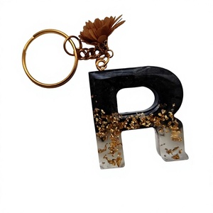 Llavero de Resina Personalizado con Letra y Acabado Decorativo Colorido, Llavero de Alfabeto Hecho a Mano para Bolsos, Carteras y Mochilas - Product Image 2