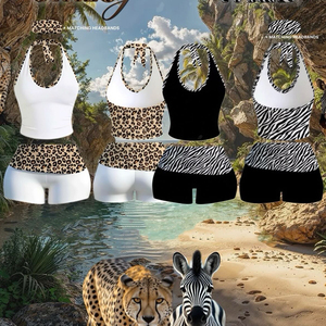 Abbigliamento Y2K da Donna, Set 2 Pezzi con Logo Personalizzato, Top Halter e Shorts a Vita Alta con Stampa Leopardata, Completo Aderente da Donna - Product Image 1