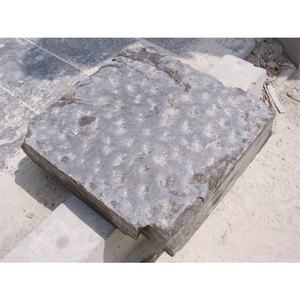 Dalles et blocs de pierre <span class=keywords><strong>calcaire</strong></span> naturelle YuanQuan de haute qualité, polies, flammées et sablées, grand format, gris/noir, pour marches et blocs - Product Image 2