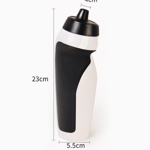 Modern 600ml Sports Cycling Water Bottle Squeeze <b>Plastic</b> <b>Drinkware</b> with Suction Nozzle Lid - Product Image 2