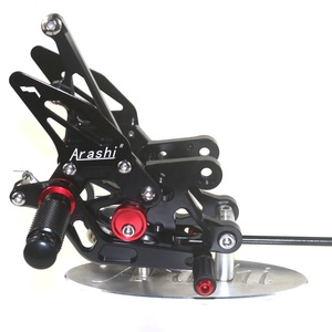 Pedane Arretrate Regolabili CNC per Moto YAMAHA <span class=keywords><strong>FZ1</strong></span> 2006-2014 e FZ8 2010-2013, Accessori per Moto - Product Image 2