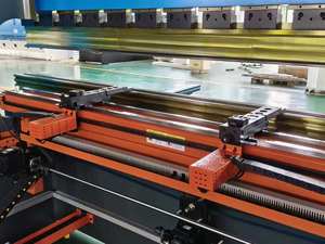 Machine de pliage de tôles métalliques fournie par l'usine, presse hydraulique automatique CNC WC67K 250T3200 avec système Delem 53Tx - Product Image 5