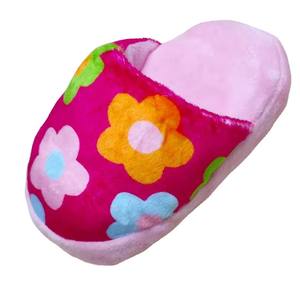 Giocattolo Interattivo a Forma di Pantofole con Suono per Cani, Peluche per Dentizione e Uso Quotidiano - Product Image 6