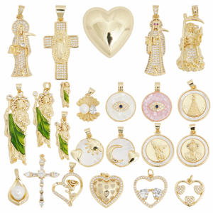 Lujoso diseño de corazón collar dijes 18K chapado en oro Diy collar de acero inoxidable colgante pulsera dijes para la fabricación de joyas - Product Image 1